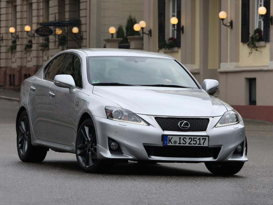  Lexus IS220d F-Sport 2010 года  (EU) (фото 5 из 7)